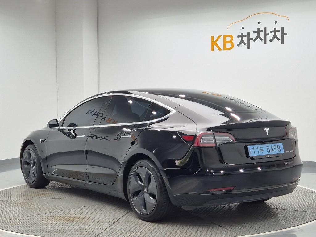 Tesla Model 3 EV AWD