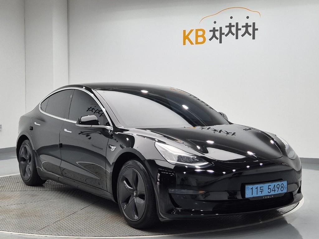 Tesla Model 3 EV AWD