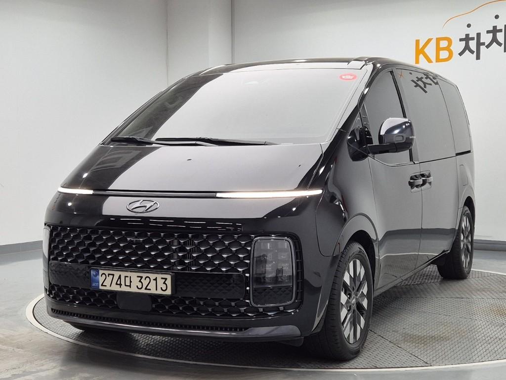 HYUNDAI Staria 2.2 Diesel Lounge 7-Seater 4W