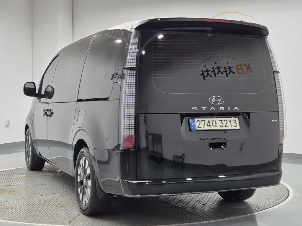 HYUNDAI Staria 2.2 Diesel Lounge 7-Seater 4W