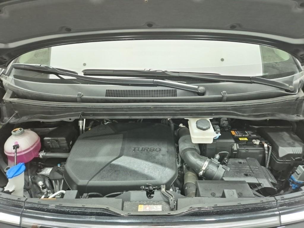 HYUNDAI Staria 2.2 Diesel Lounge 7-Seater 4W