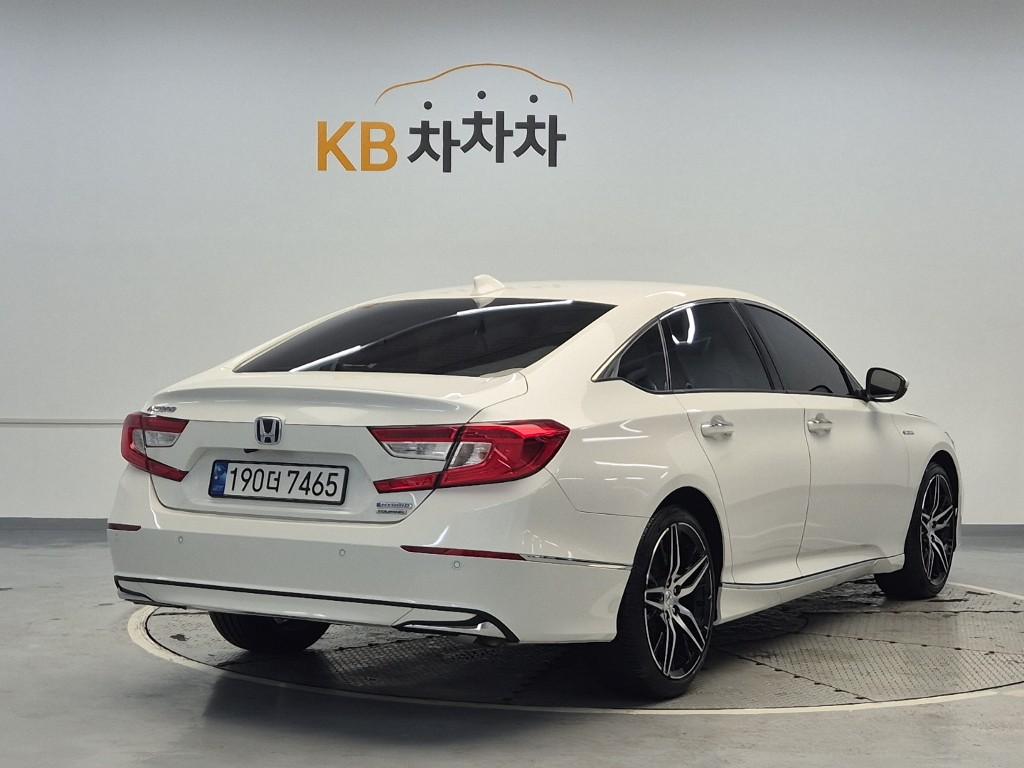 HONDA Accord (10th Generation) 2.0 Hybrid
