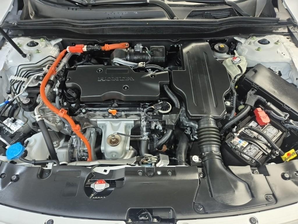 HONDA Accord (10th Generation) 2.0 Hybrid