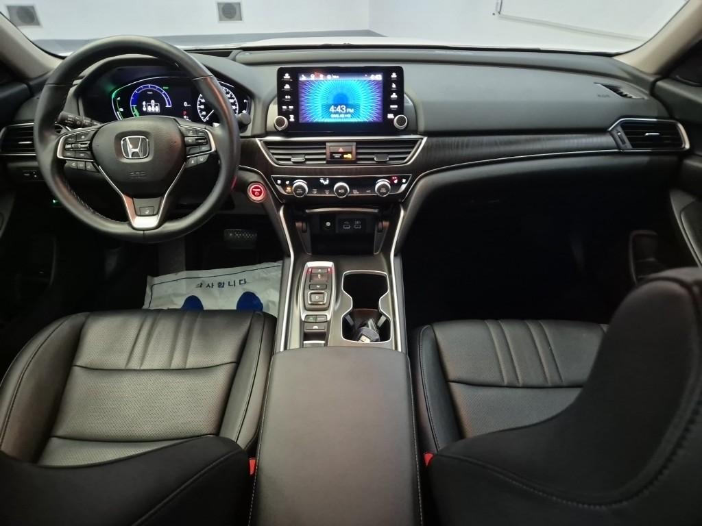 HONDA Accord (10th Generation) 2.0 Hybrid