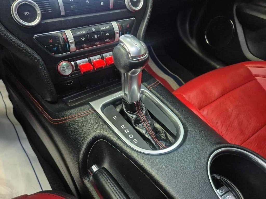 FORD Mustang (6th Generation) Coupe 2.3