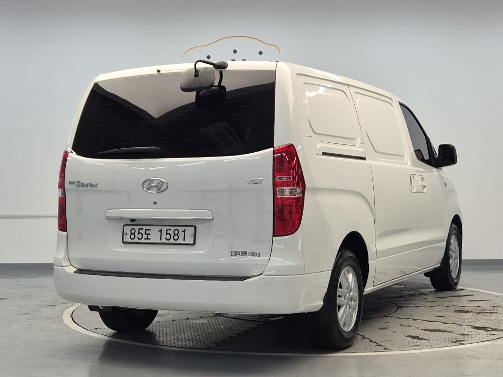 Hyundai Starex Grand Smart 2.5 WGT/ VGT 3 Van M/ T 4