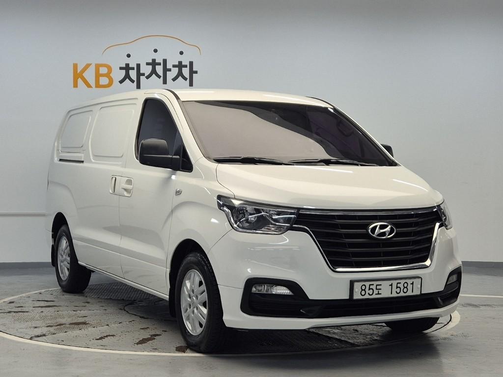 Hyundai Starex Grand Smart 2.5 WGT/ VGT 3 Van M/ T 5