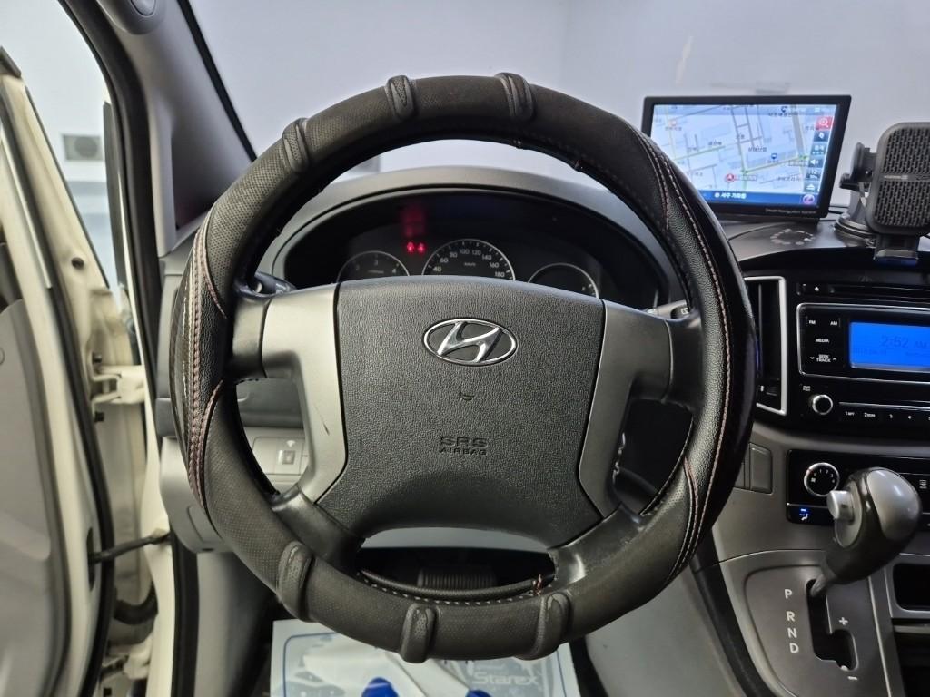 Hyundai Starex Grand Smart 2.5 WGT/ VGT 3 Van M/ T 10