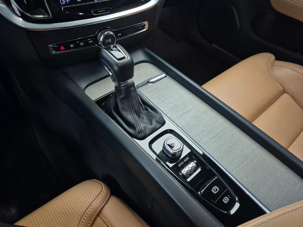VOLVO V60 Cross Country (2nd Generation) 2.0 T5 AWD
