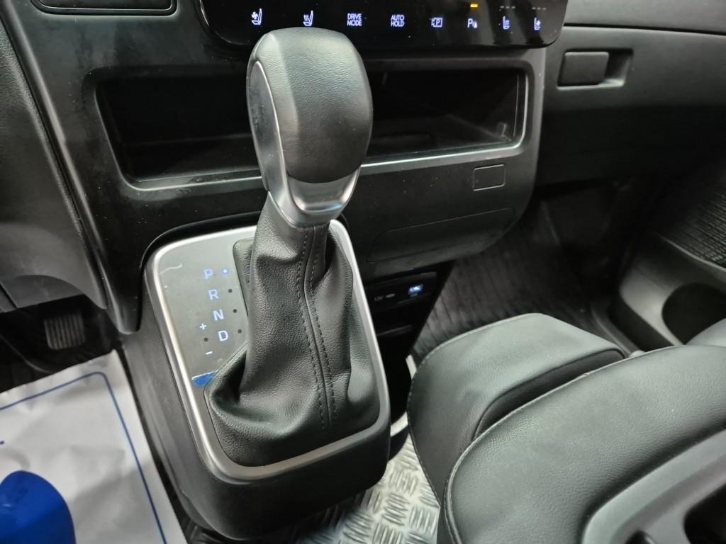 HYUNDAI Staria Hybrid 1.6 Hybrid Electric Vehicle Cargo 3-Seater