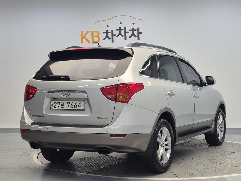 HYUNDAI Veracruz Diesel 2WD