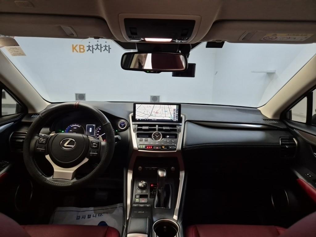 LEXUS NX 300h