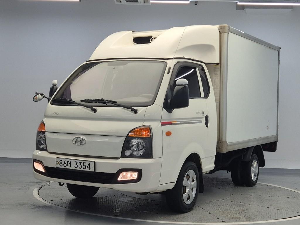 Hyundai Porter II Super Cab Twin Comp High Refrigerated Truck Long Wheelbase Super Cab