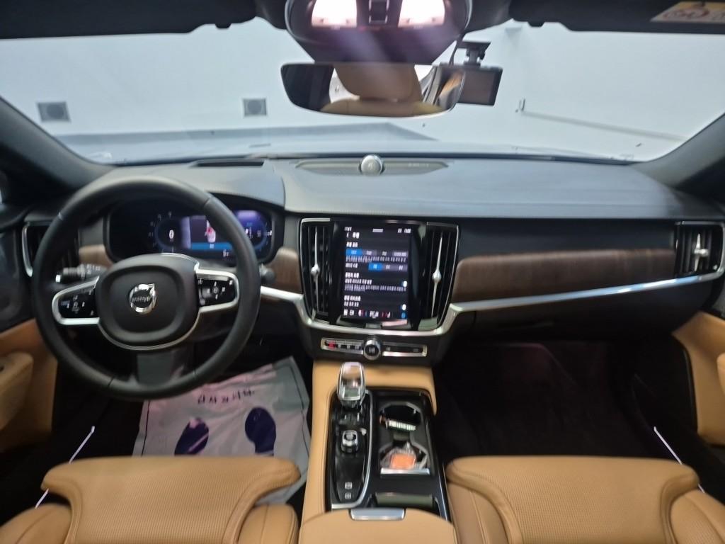 VOLVO S90 Recharge T8 AWD