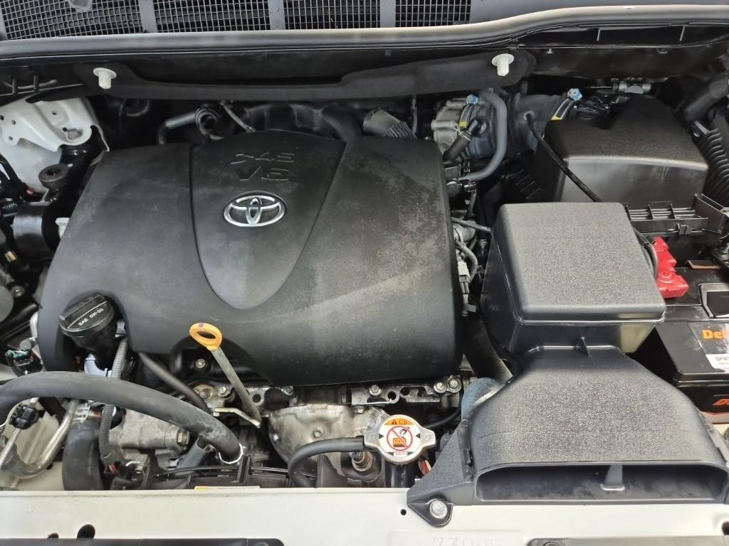 TOYOTA Sienna (3rd Generation) 3.5 AWD