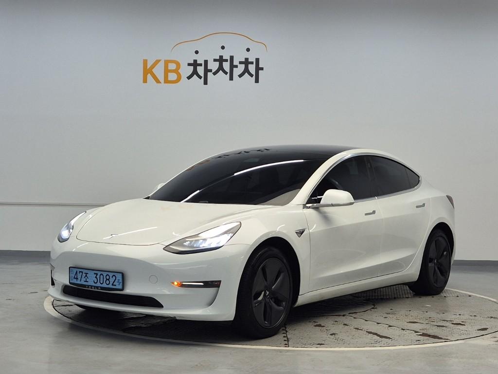 Tesla Model 3 EV AWD