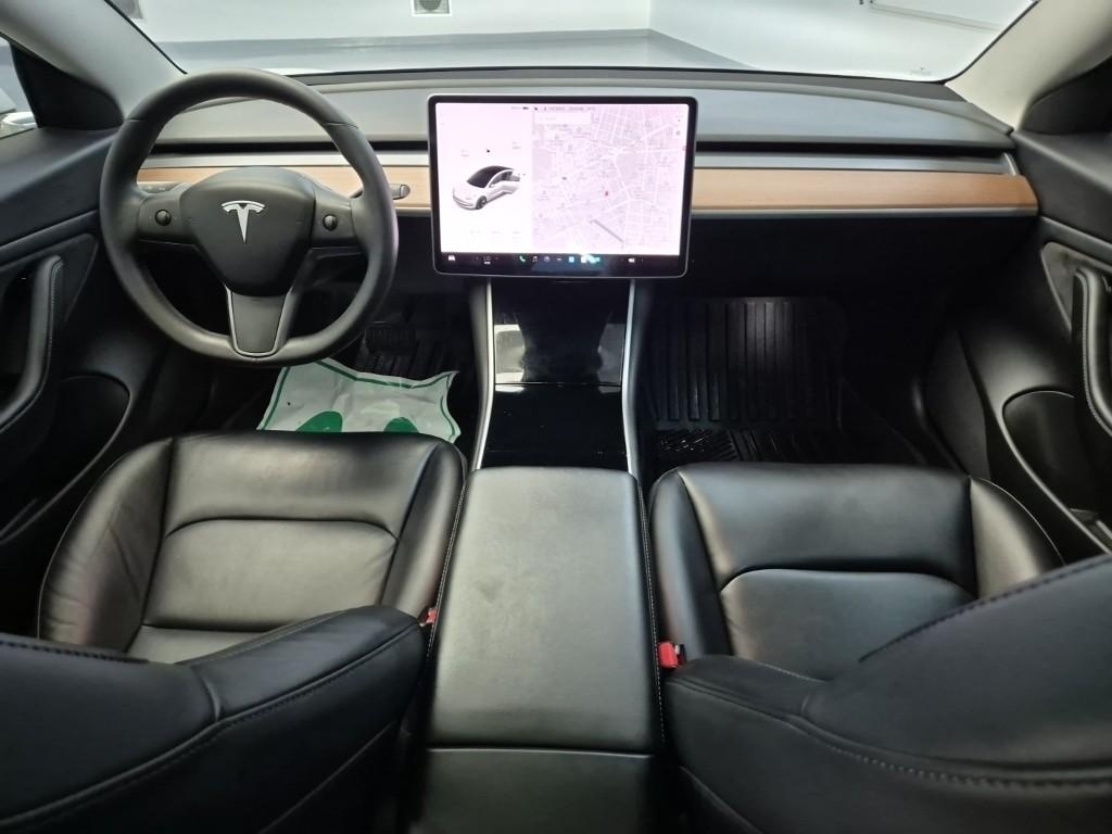 Tesla Model 3 EV AWD