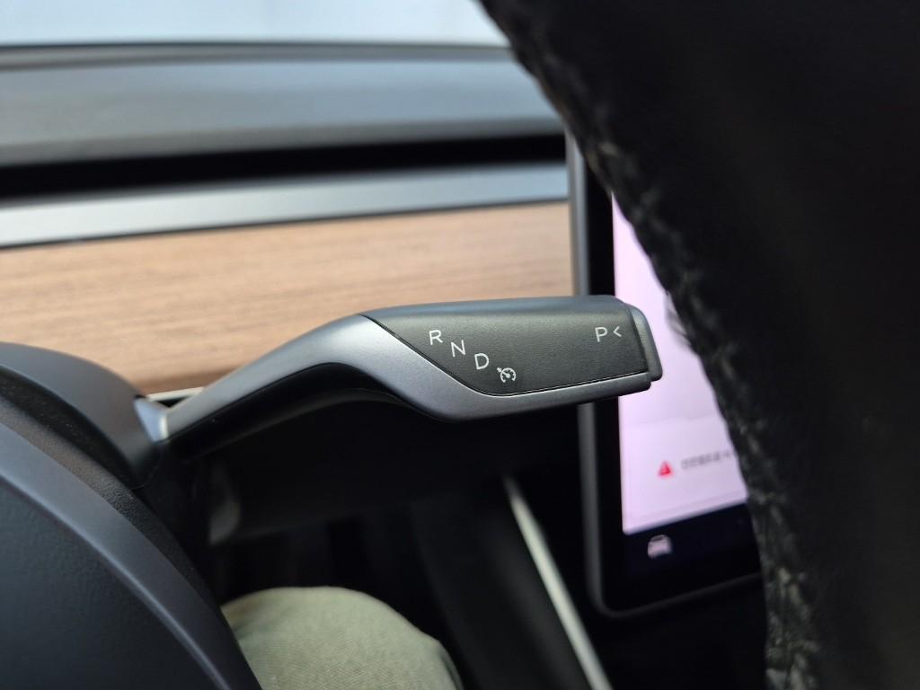 Tesla Model 3 EV AWD