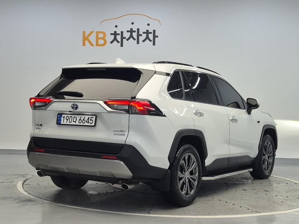 TOYOTA RAV4 (5th Generation) 2.5 AWD Hybrid