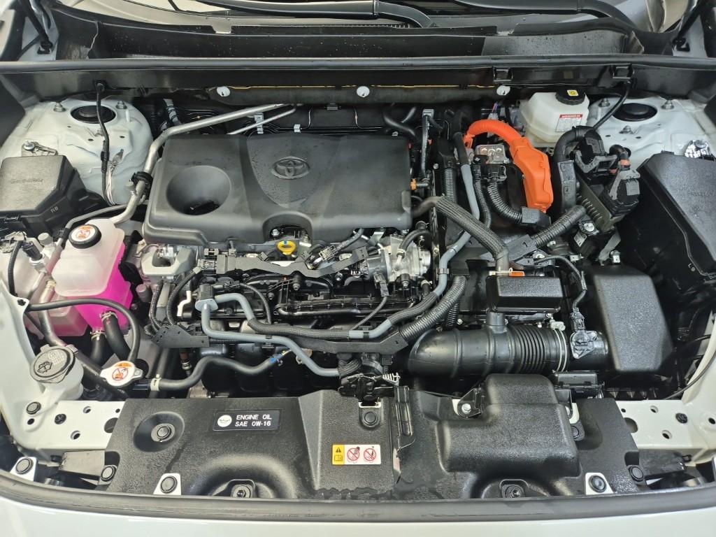 TOYOTA RAV4 (5th Generation) 2.5 AWD Hybrid