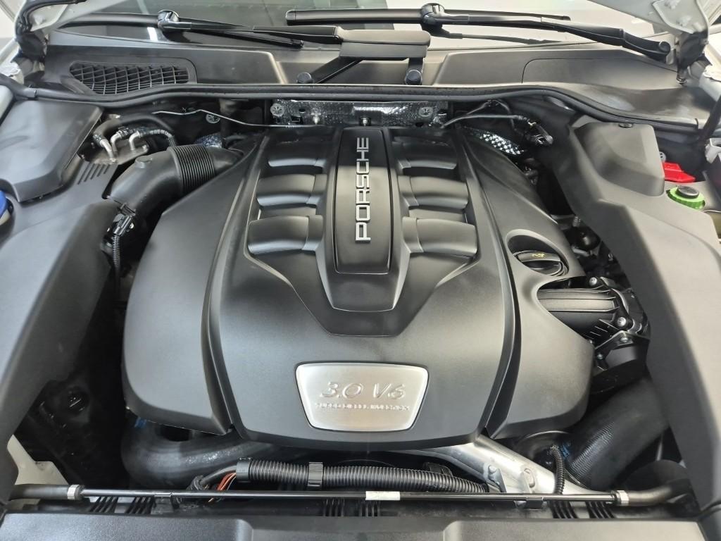 PORSCHE Cayenne (2nd Generation) Diesel 3.0