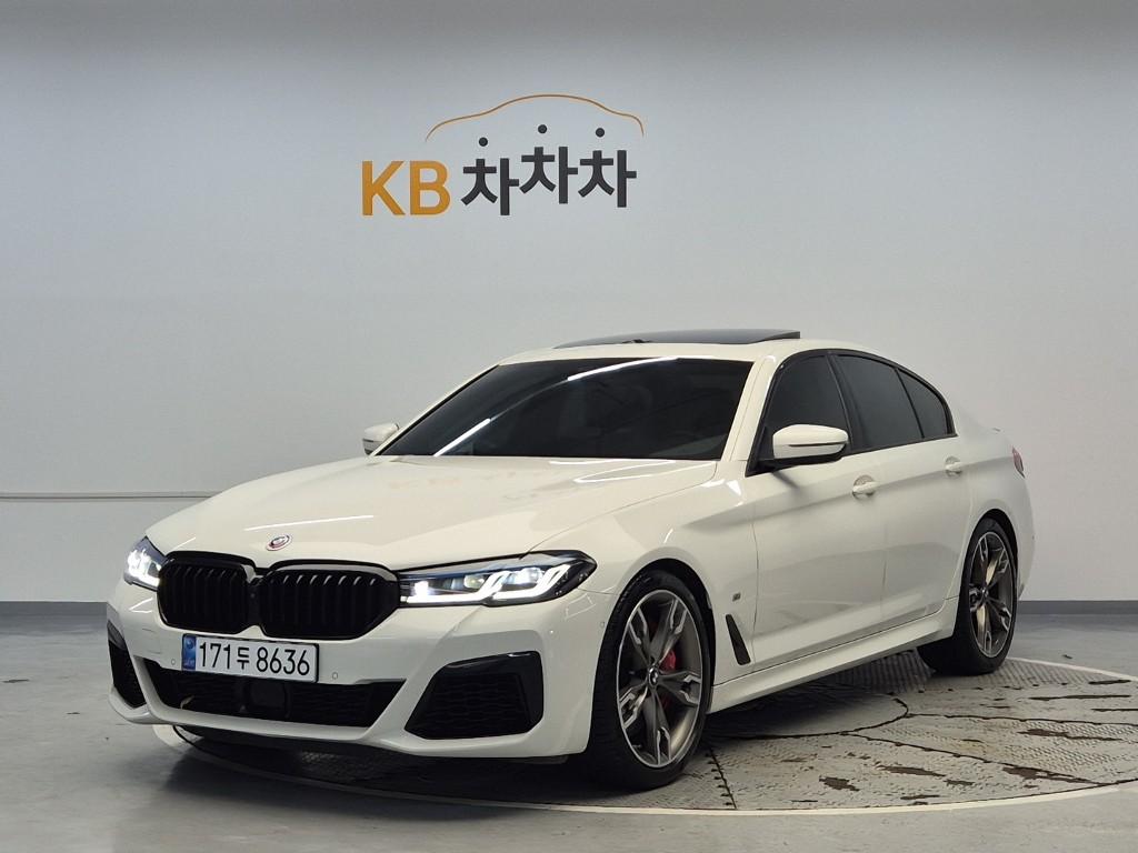 BMW 5 Series (7th Generation) M550i XDrive