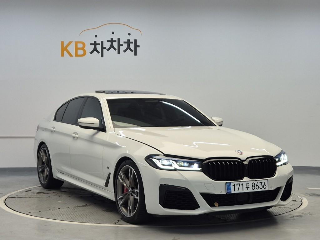 BMW 5 Series (7th Generation) M550i XDrive