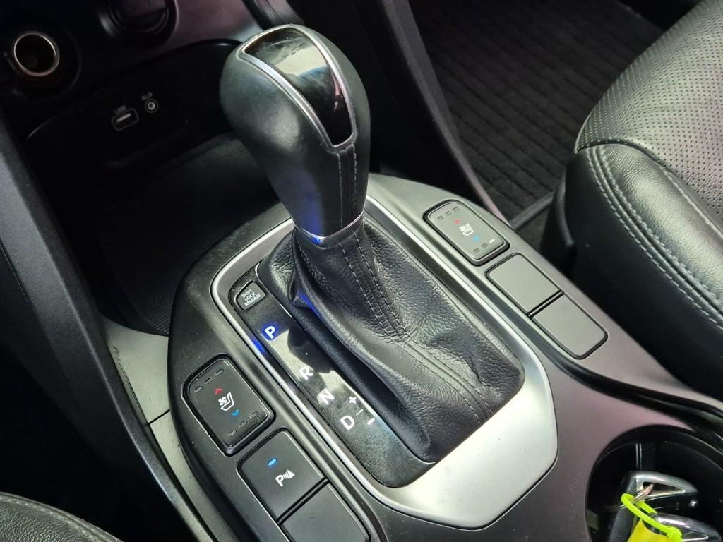 HYUNDAI The New Maxcruz Diesel 2.2 2WD