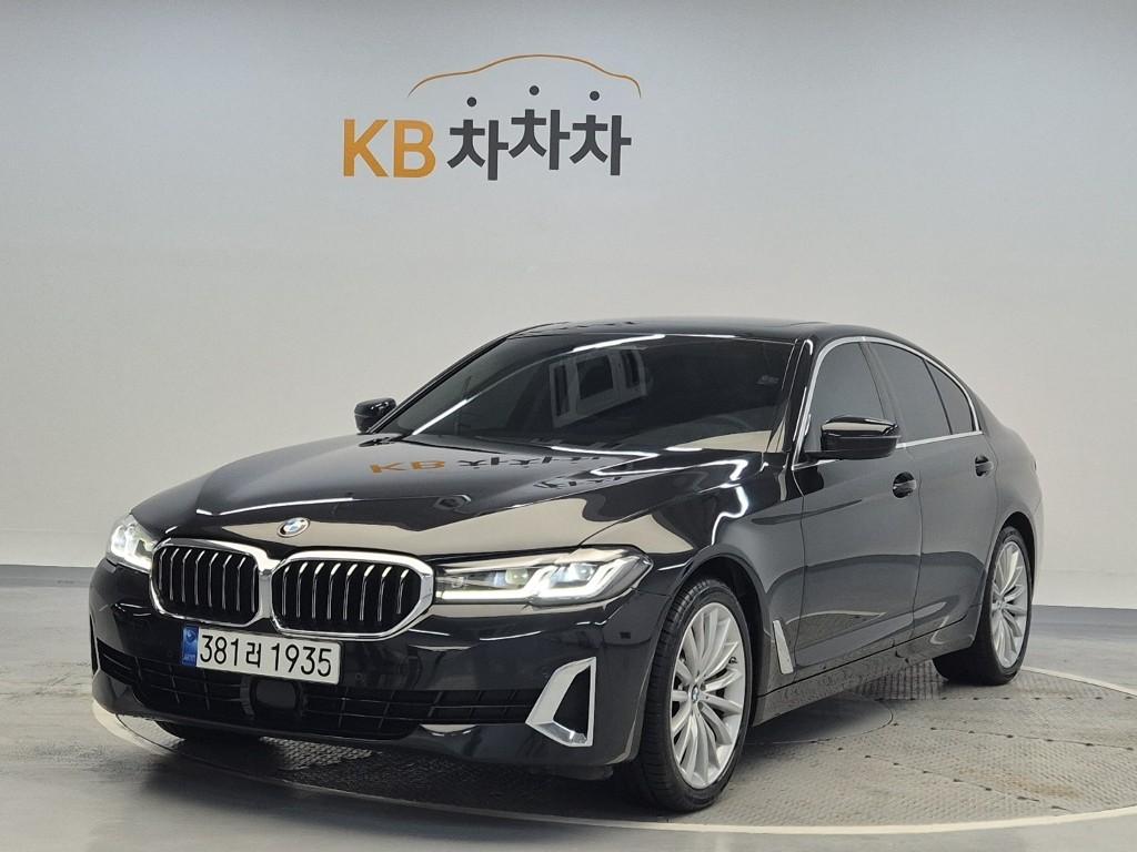 BMW 5 Series (7th Generation) 530i XDrive