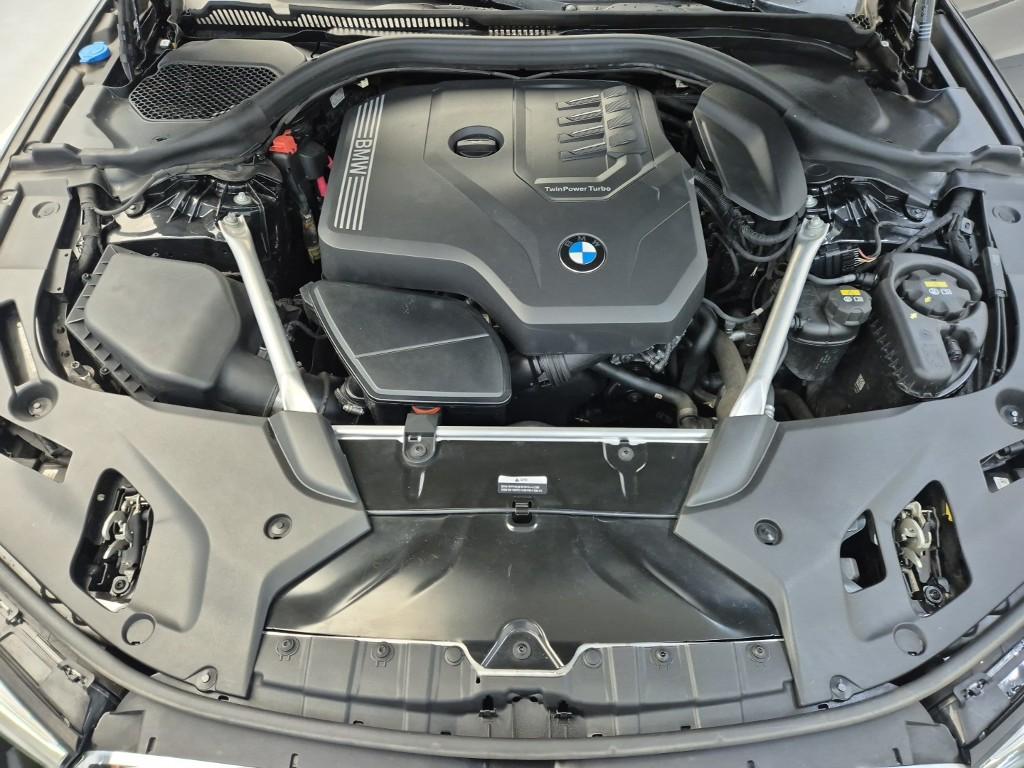 BMW 5 Series (7th Generation) 530i XDrive