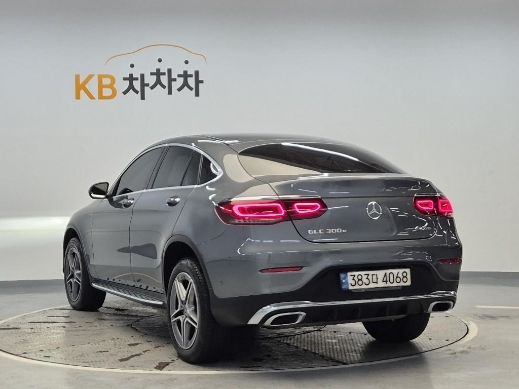 BENZ GLC-Class GLC 300e 4matic Coupe