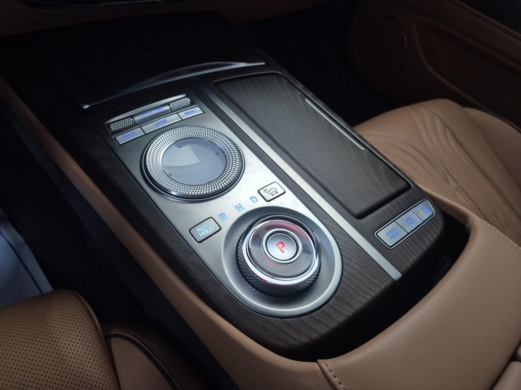 GENESIS The All New G80 Gasoline 2.5 AWD