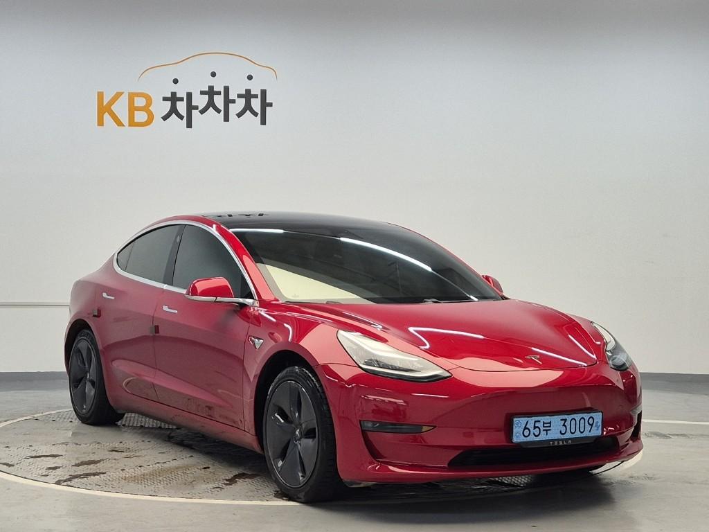 Tesla Model 3 EV AWD