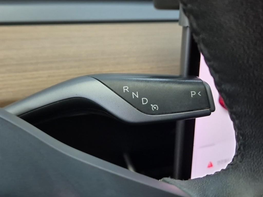 Tesla Model 3 EV AWD