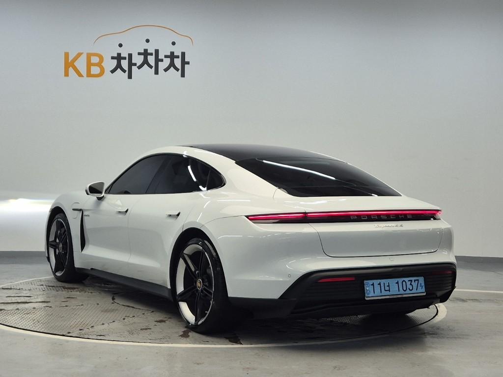 PORSCHE Taycan EV 4S