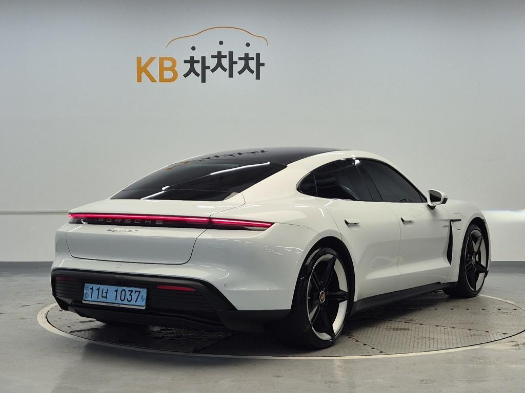 PORSCHE Taycan EV 4S