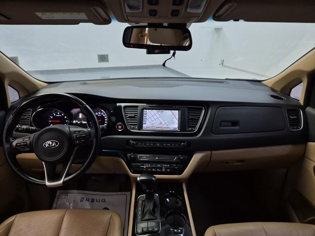 Kia Carnival Noblesse V6 Lambda 3.3 Gasoline High Limousine 8