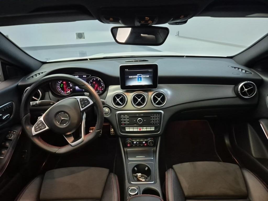 BENZ CLA-Class CLA 220