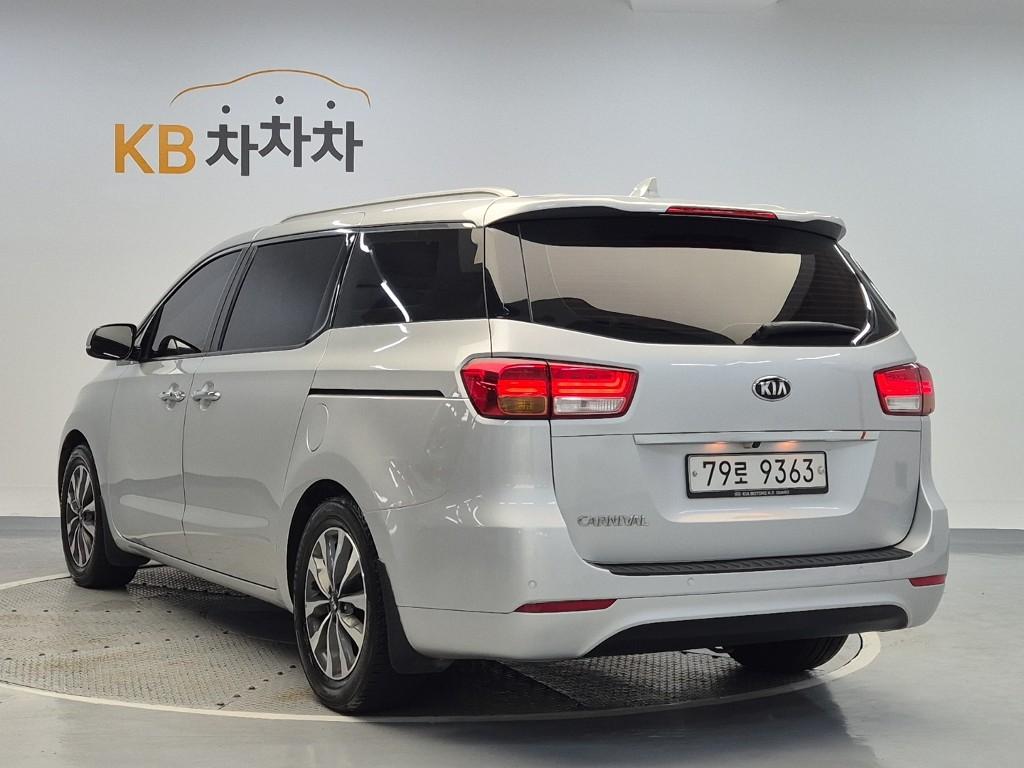 KIA All New Carnival 11-Seater Diesel