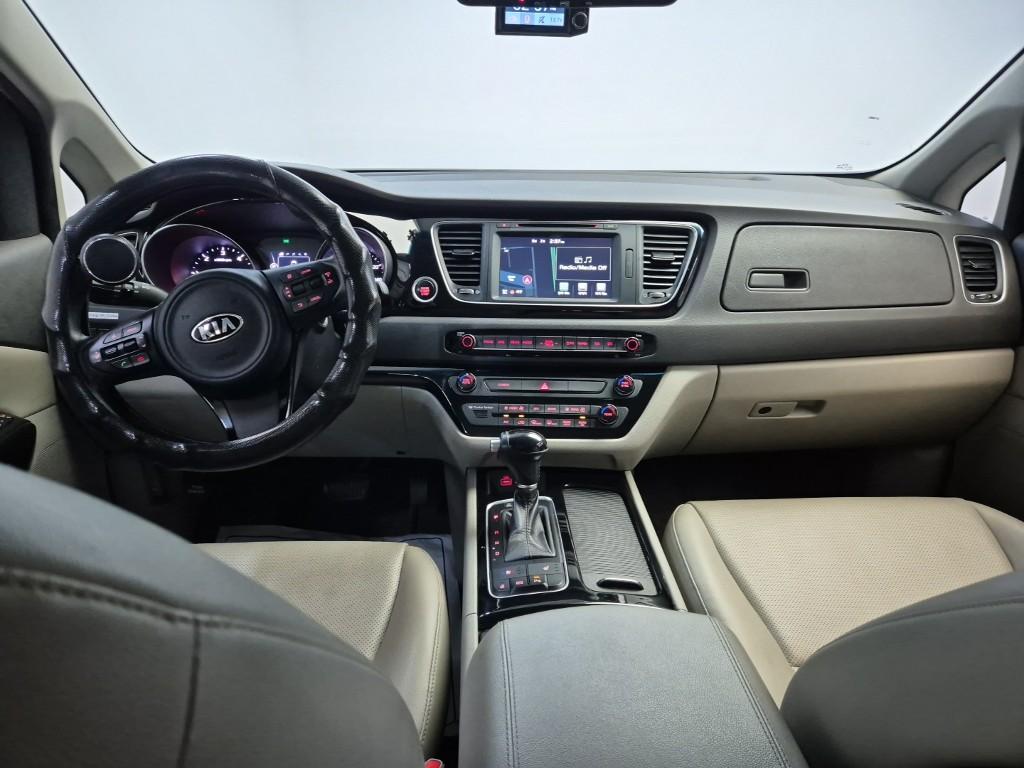 KIA All New Carnival 11-Seater Diesel