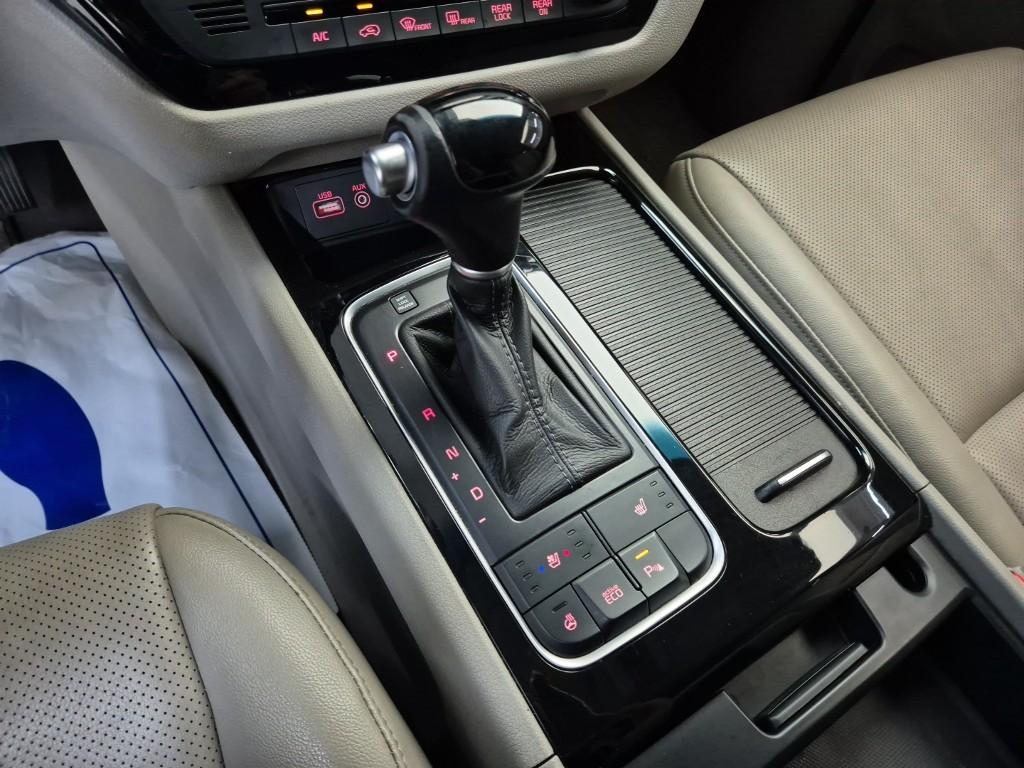 KIA All New Carnival 11-Seater Diesel