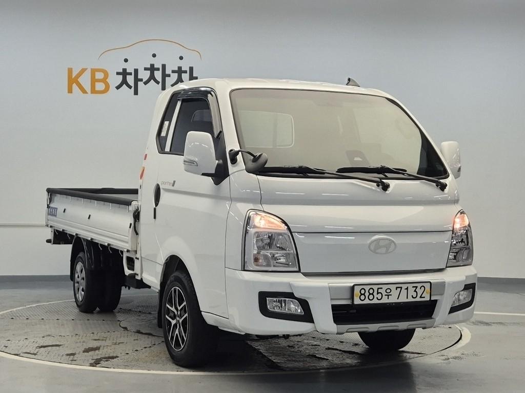 Hyundai Porter II Long Wheelbase Premium LPG Long Wheelbase Super Cab 5