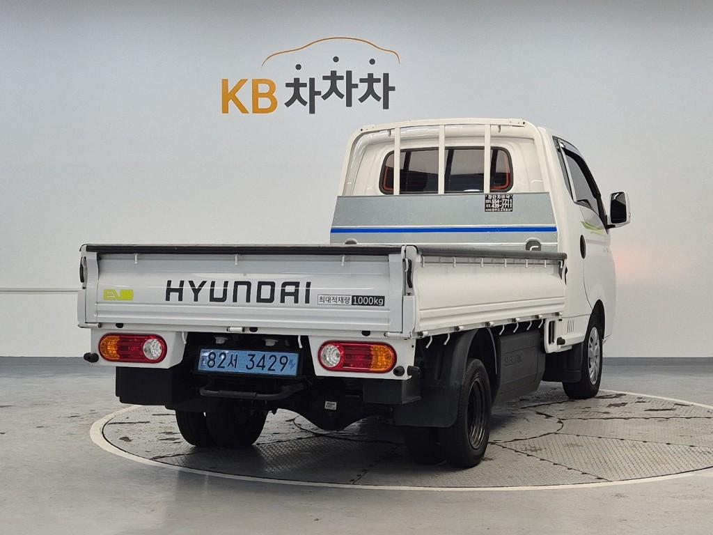 Hyundai Porter II Electric Premium Special Electric Cargo 4