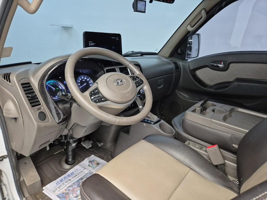 Hyundai Porter II Electric Premium Special Electric Cargo 7