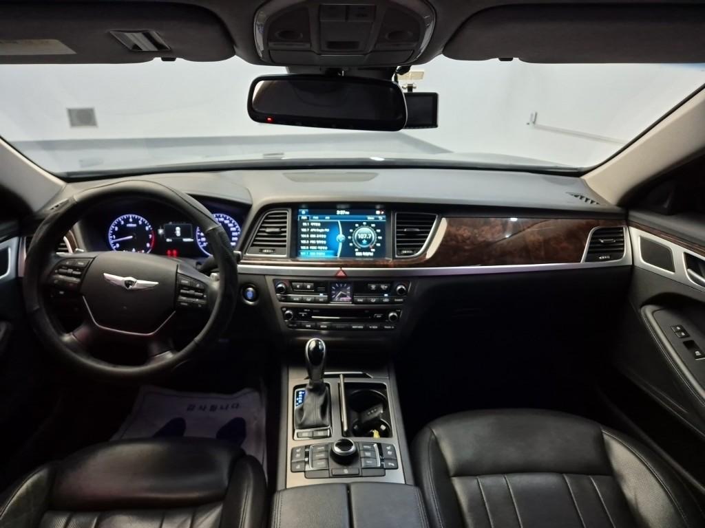 HYUNDAI Genesis DH G330