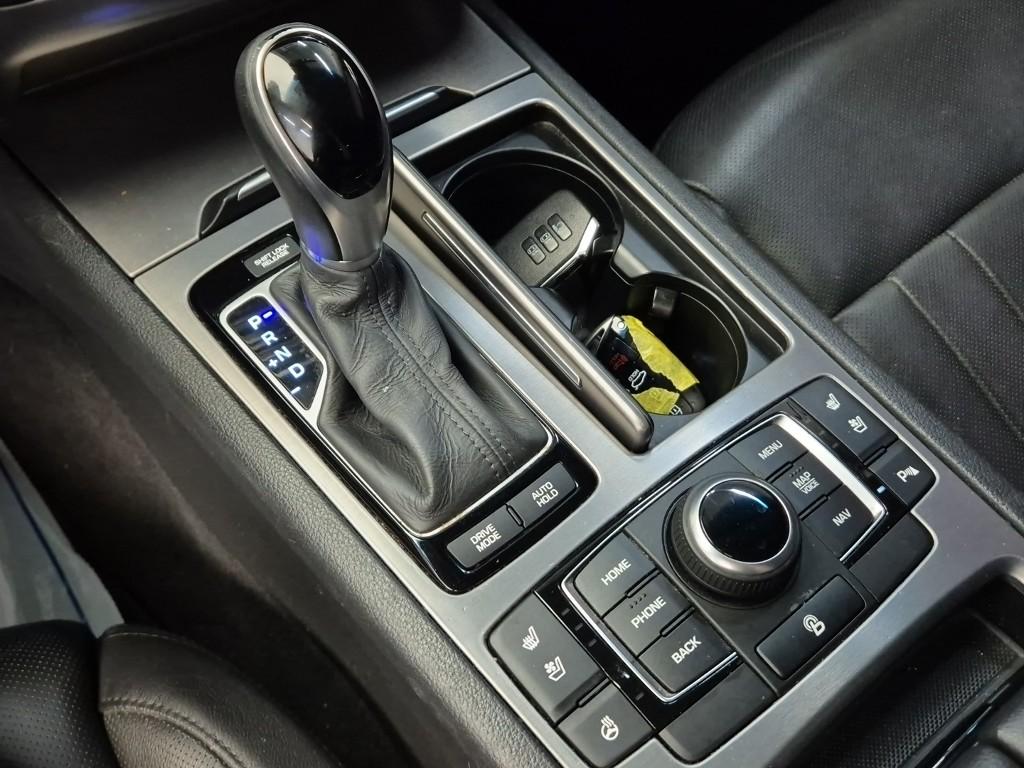 HYUNDAI Genesis DH G330