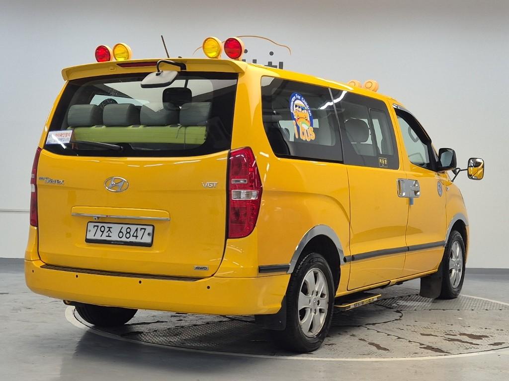 HYUNDAI Grand Starex Daycare Center Vehicle