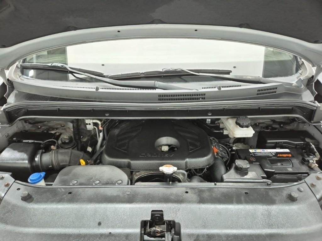 HYUNDAI The New Grand Starex 12-Seater Diesel