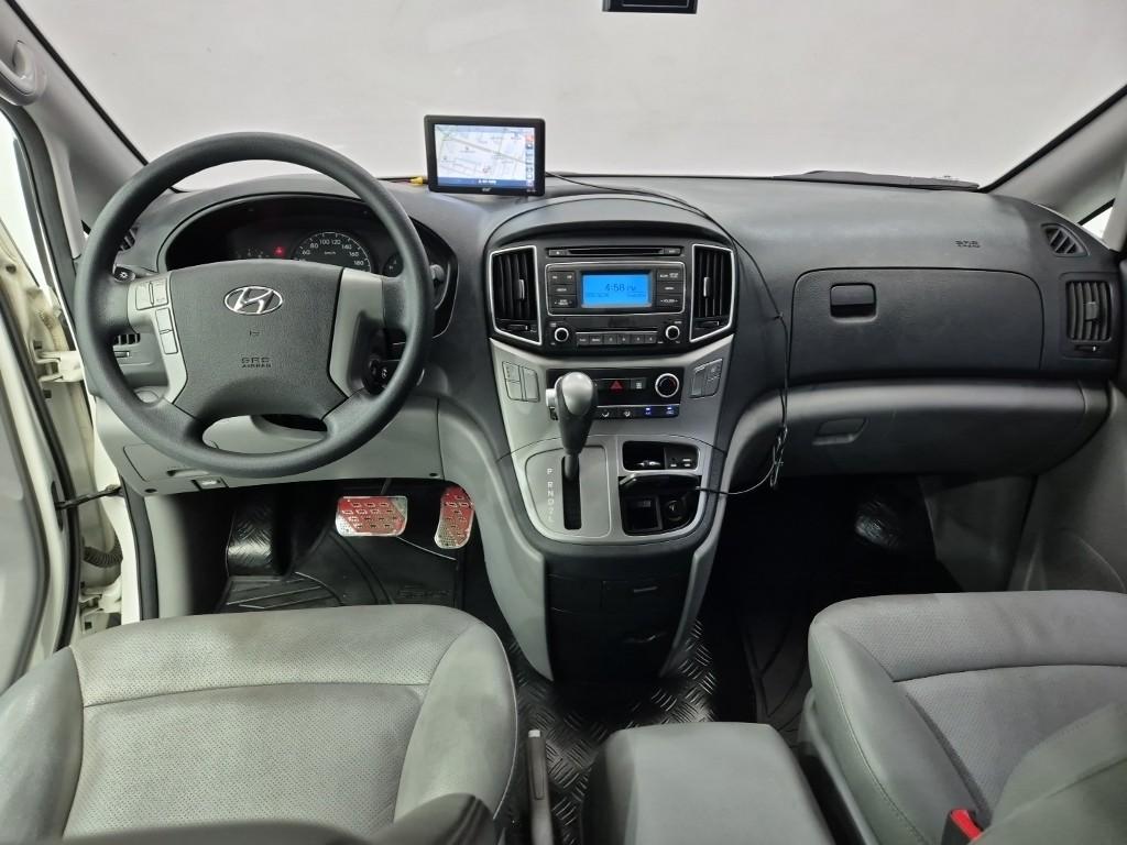 HYUNDAI The New Grand Starex 5-Seater LPi Van