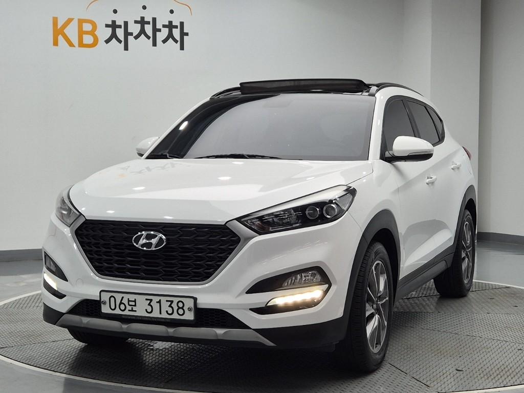 Hyundai Tucson Premium e-VGT UⅡ 1.7 2WD